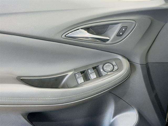 Used 2023 Ebony Twilight Metallic Buick Preferred image 21