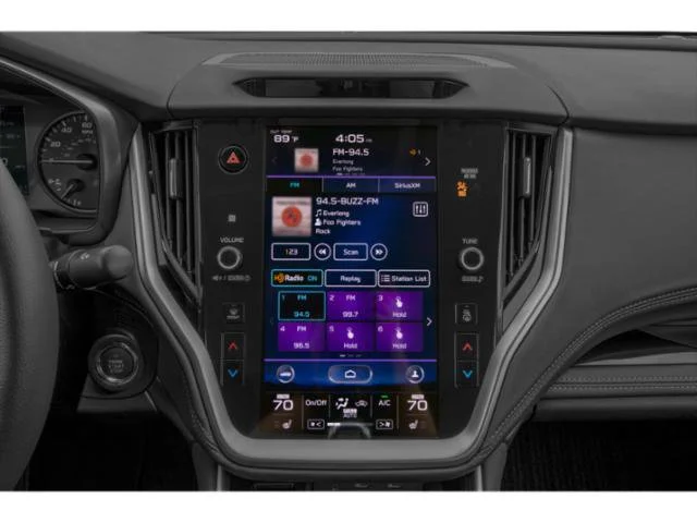 Used 2022 Ice Silver Metallic Subaru Limited image 13