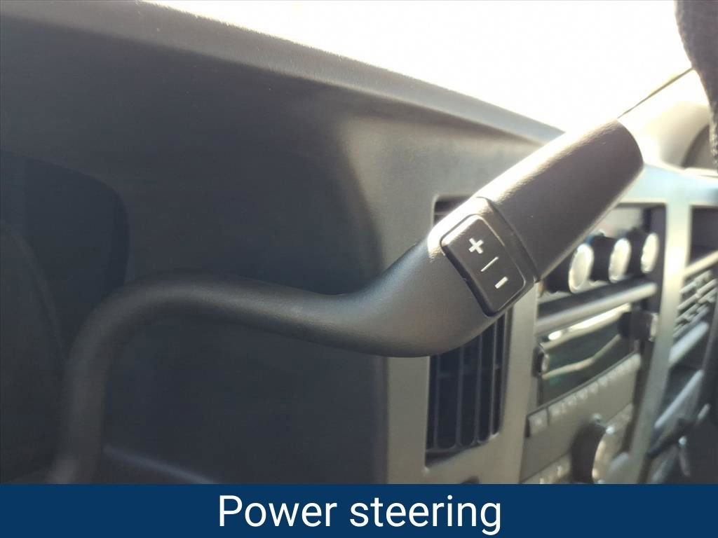 2025 Chevrolet Express Cargo Work Van - Photo 17