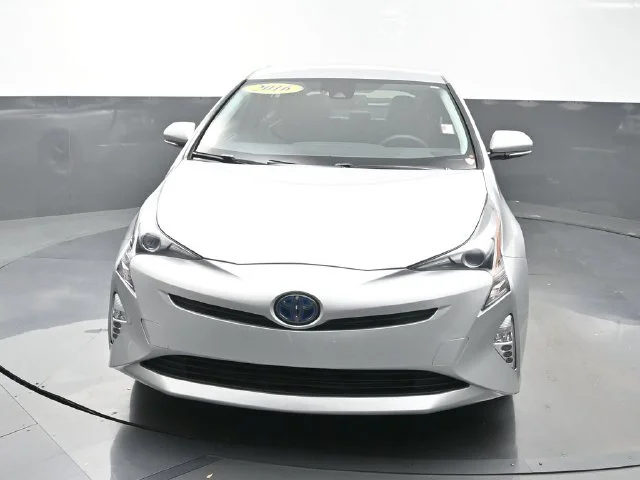 Used 2016 Silver Toyota Four Touring image 2