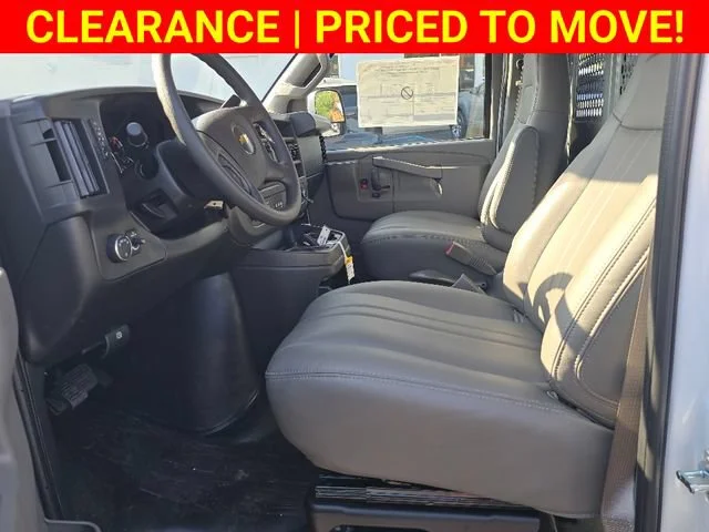 2025 Chevrolet Express Cargo Work Van - Photo 17