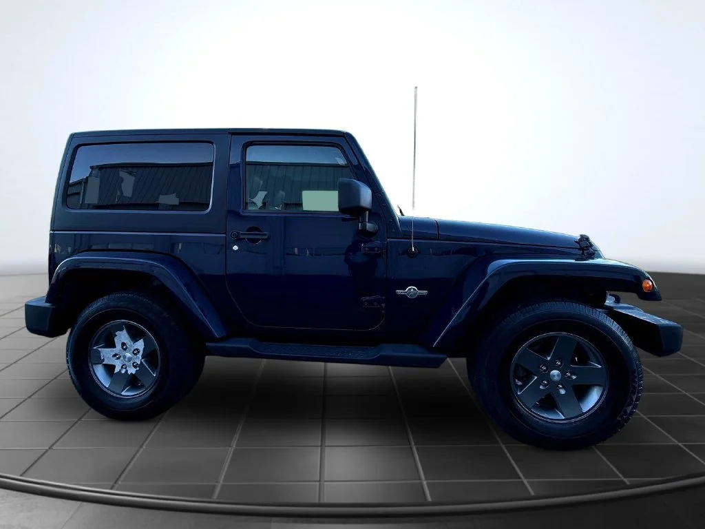 Used 2013 True Blue Pearlcoat Jeep Sport image 12