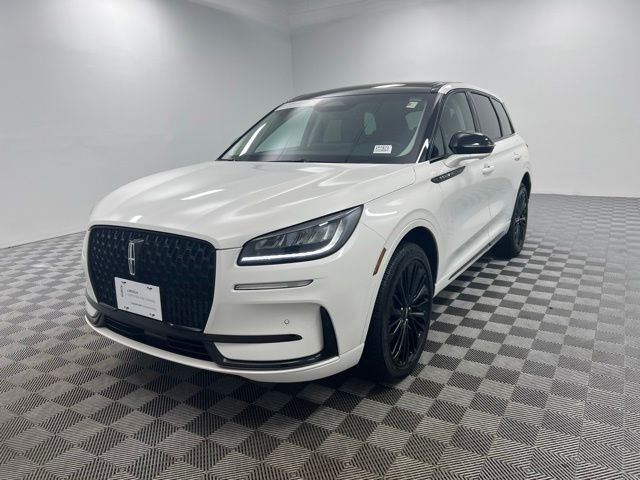 Used 2023 White Lincoln Standard image 2