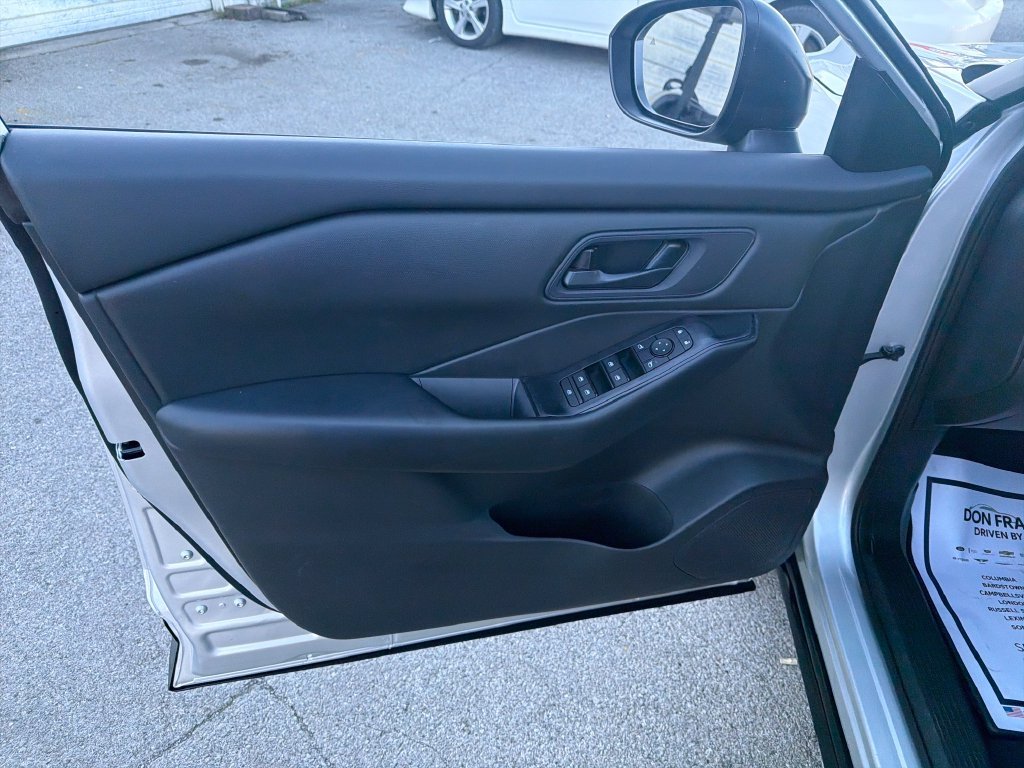 Used 2024 Silver Nissan S image 12