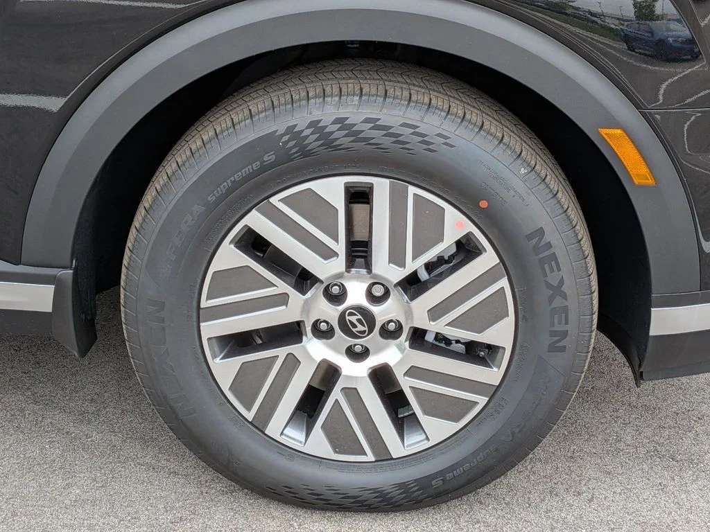 New 2026 Black Hyundai SEL image 9