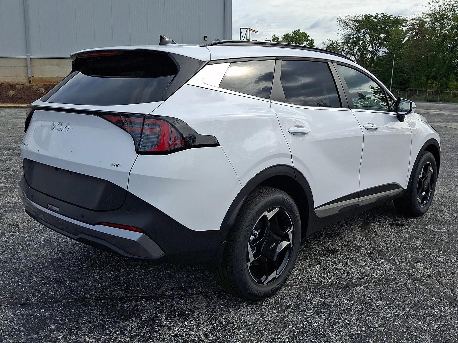 New 2027 White Kia EX image 8