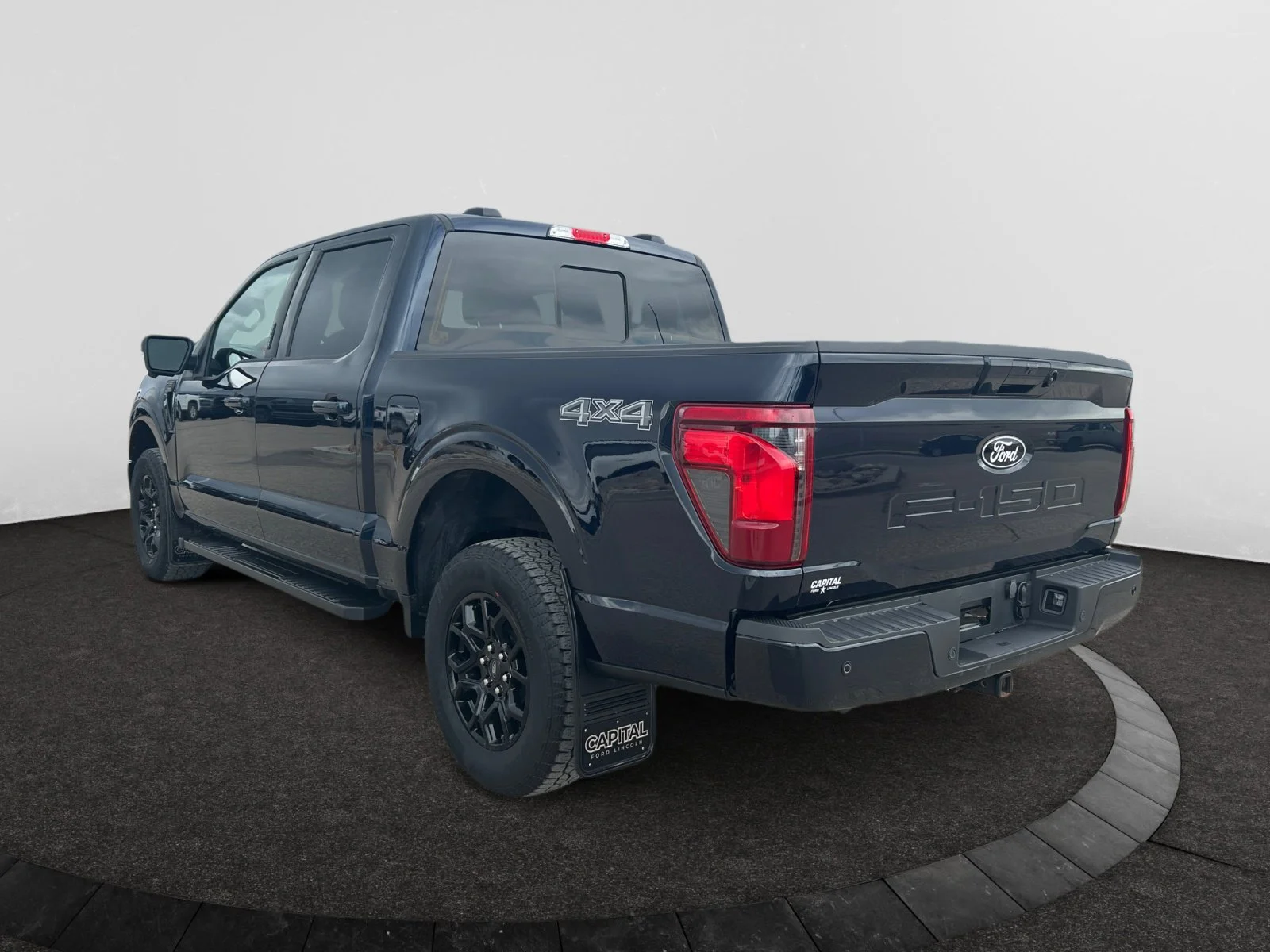 Used 2024 ANTIMATTER BLUE Ford XLT SuperCrew   EcoBoost™ image 3
