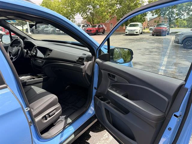Used 2025 Diffused Sky Blue Pearl Honda TrailSport image 15