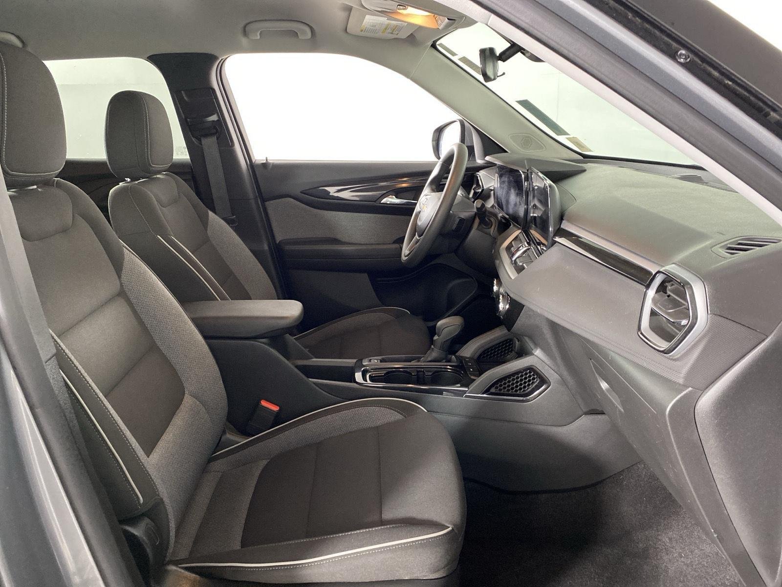 Used 2024 Sterling Gray Metallic Chevrolet LT image 23
