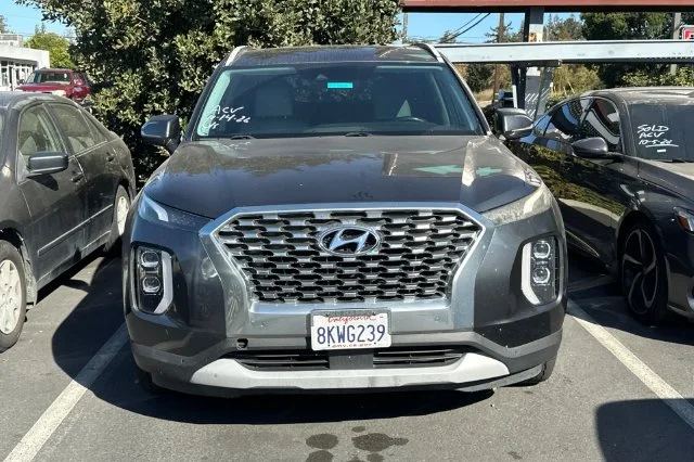 Used 2020 Graphite Hyundai SEL image 3