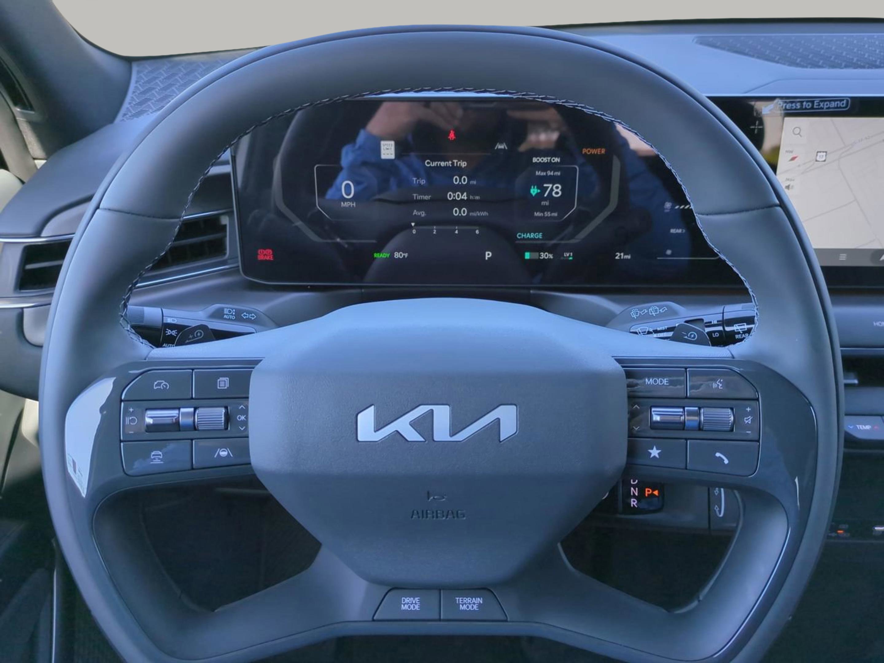 New 2026 Glacial White Pearl Kia Land AWD image 29