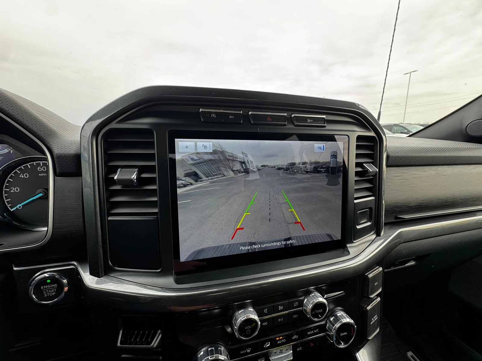 Used 2023 Blue Metallic Ford XLT image 3