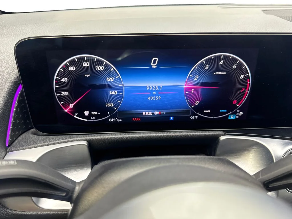 Used 2025 White Mercedes-Benz GLB 250 image 56