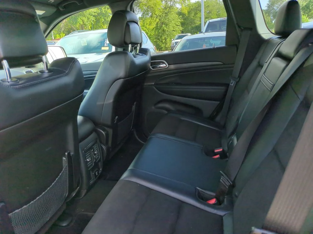 Used 2021 White Jeep Laredo X image 7
