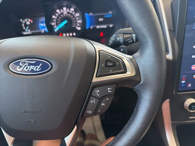 Used 2022 Silver Ford SEL image 29