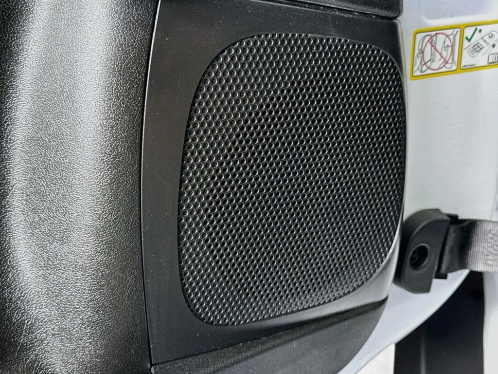 Used 2025 White Ram Base image 19