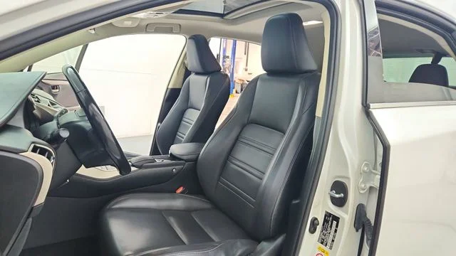 Used 2016 White Lexus 200t image 18