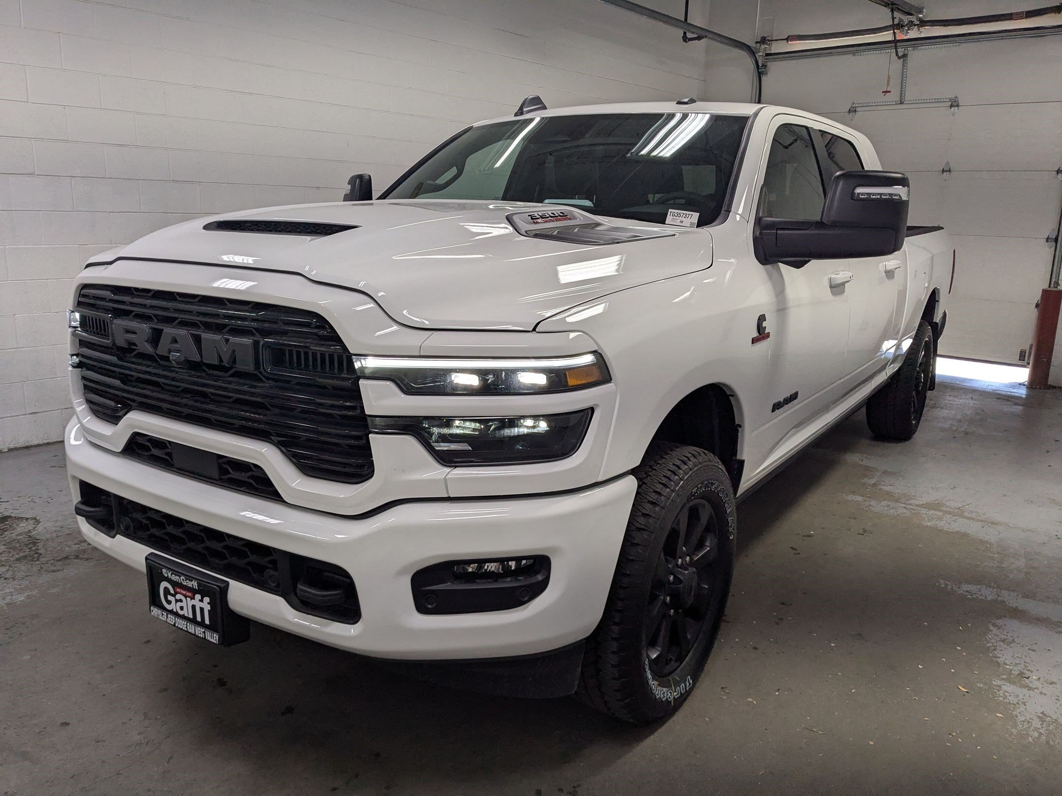 New 2026 Bright White Clear-Coat Exterior Paint RAM Laramie image 9
