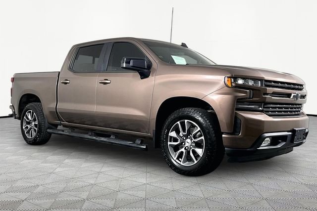 Used 2019 Beige Chevrolet RST image 3