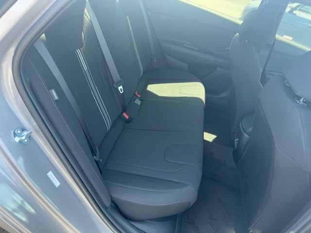 2025 Hyundai Elantra Blue - Photo 26