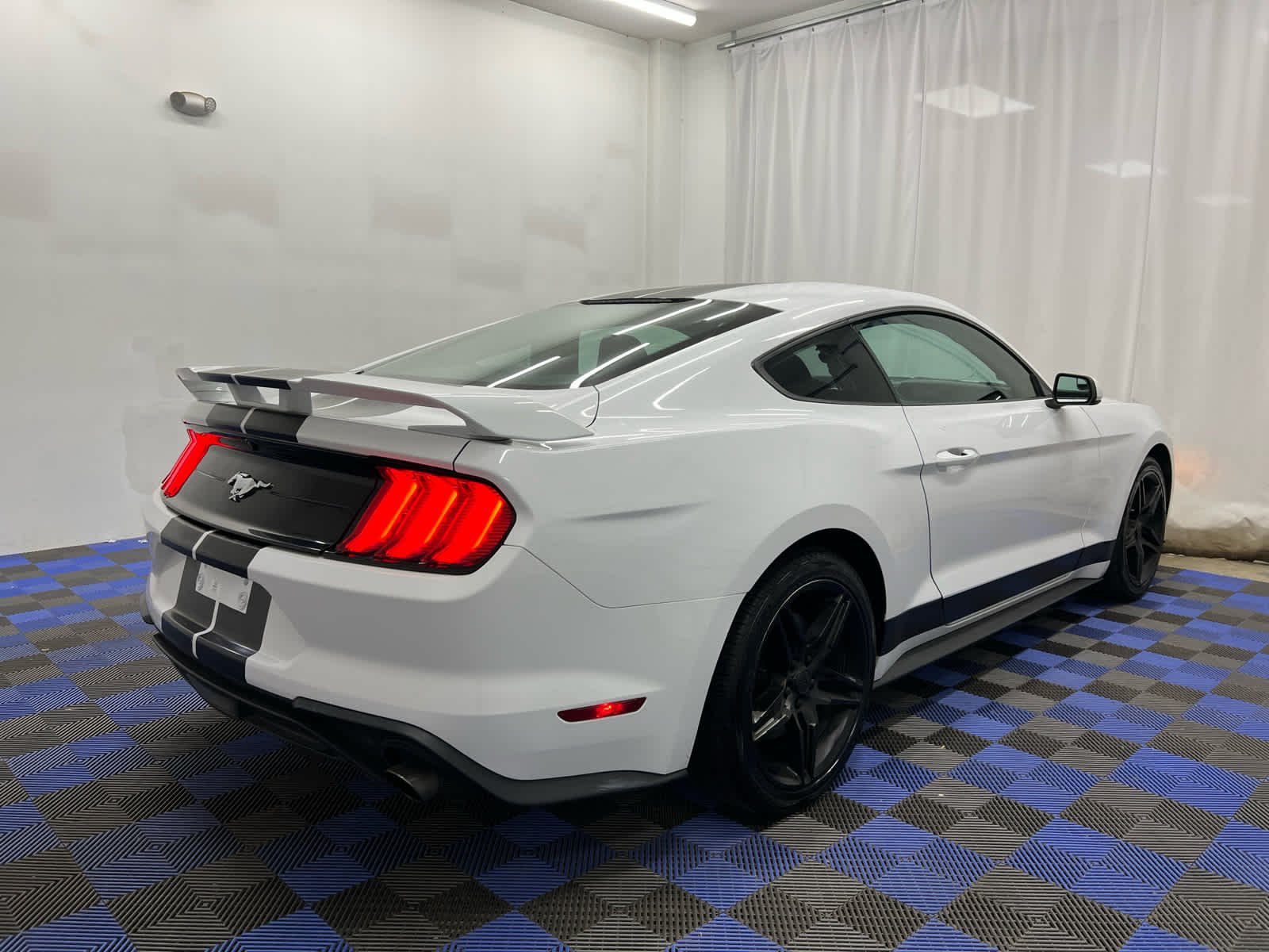 Used 2018 Oxford White Ford EcoBoost image 8
