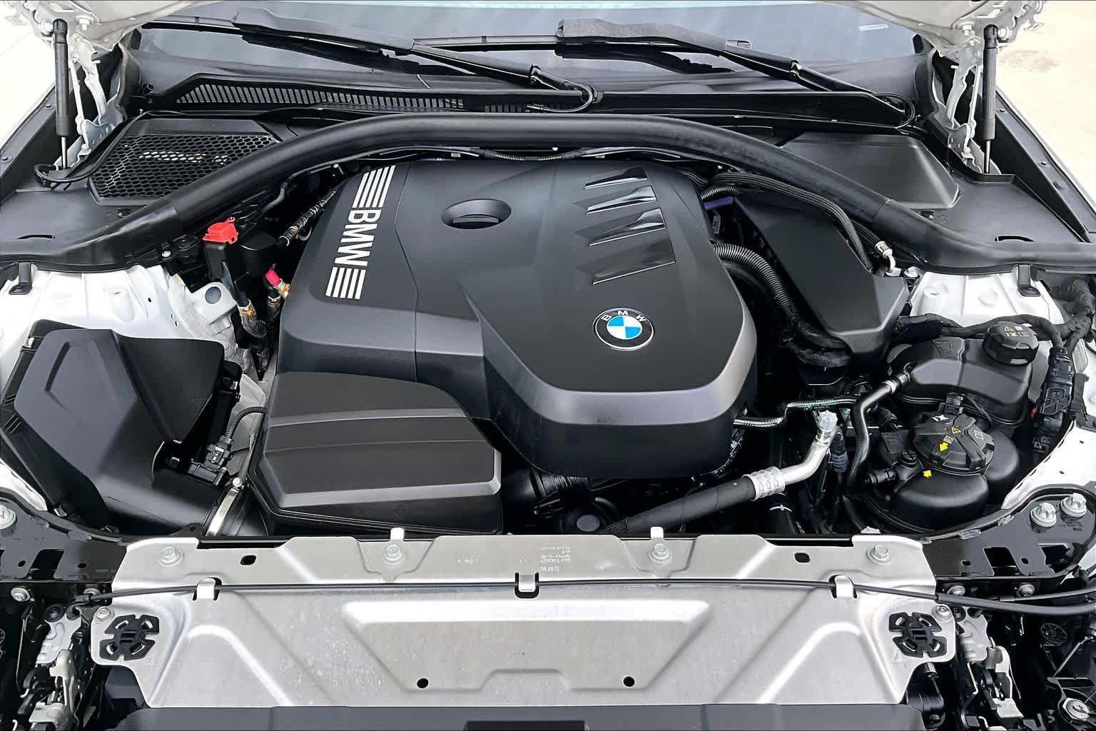 Used 2025 Mineral White Metallic BMW 330i image 30