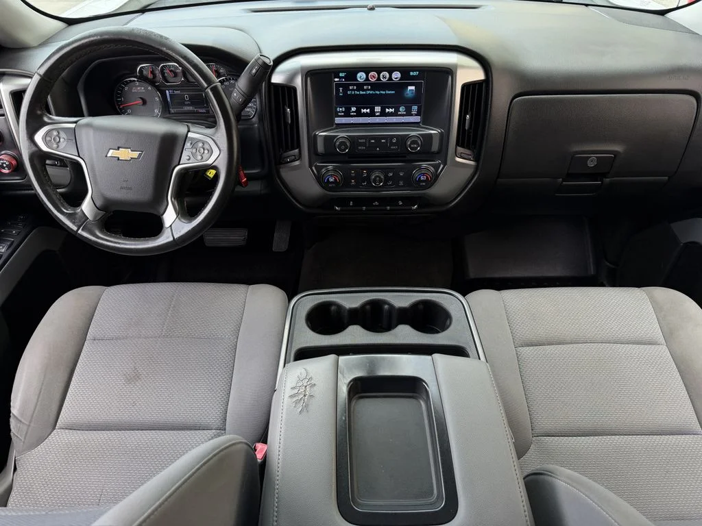 Used 2017 White Chevrolet LT image 14