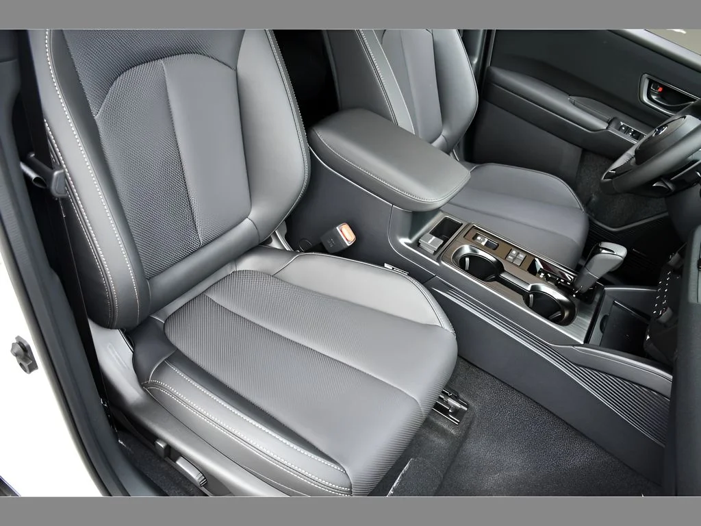 New 2026 CRYSTAL WHITE PEARL Subaru Limited image 30