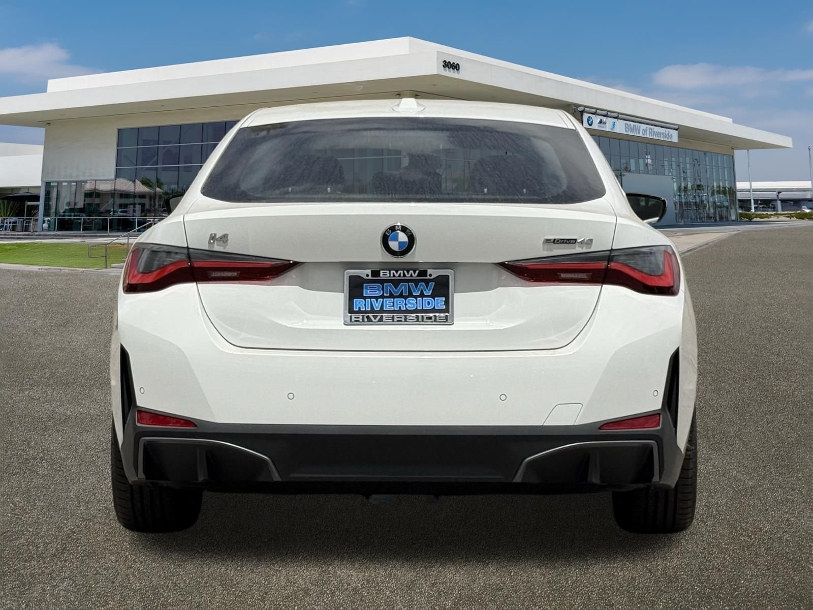 2026 BMW i4 40 - Photo 9