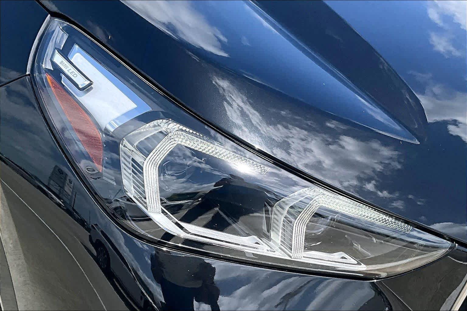 Used 2025 Black Sapphire Metallic BMW xDrive28i image 27