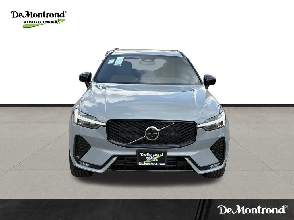 New 2026 Vapour Grey Volvo Plus image 2
