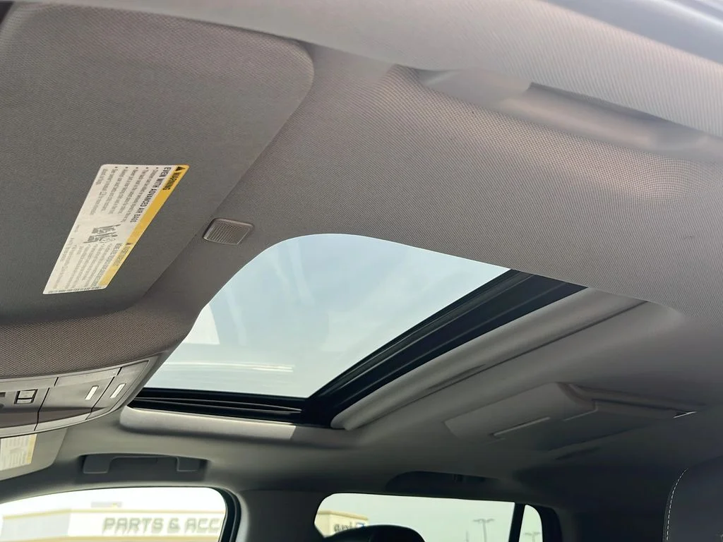 Used 2018 Onyx Black GMC Denali image 23