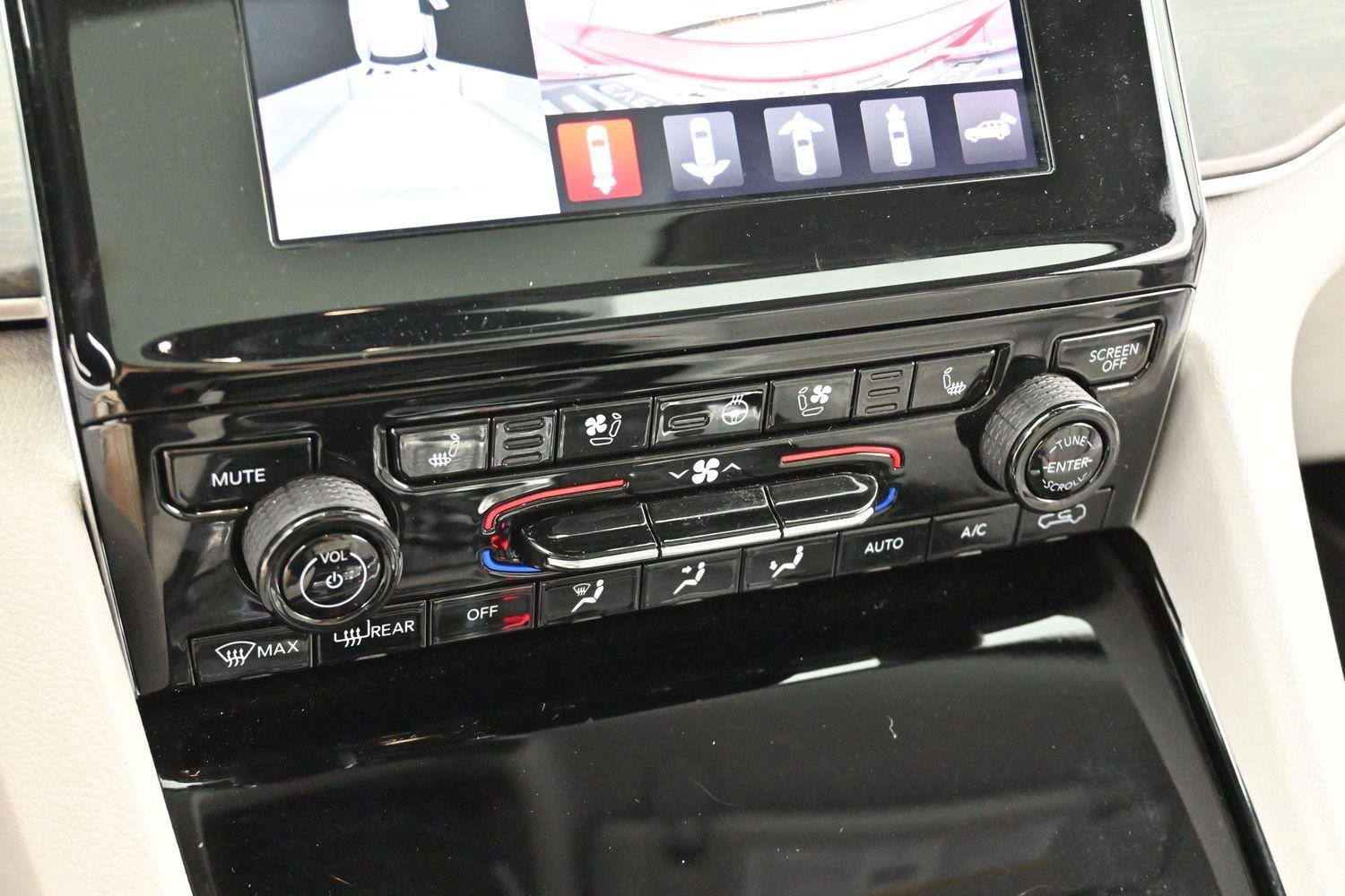 Used 2022 Velvet Red Pearlcoat Jeep Overland image 25