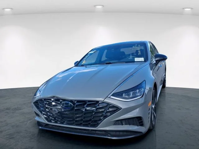 Used 2022 Gray Hyundai SEL Plus image 4