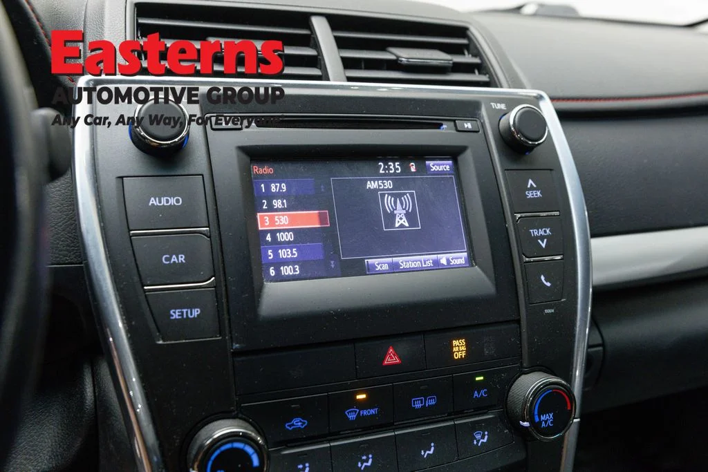 Used 2016 Gray Toyota SE image 18