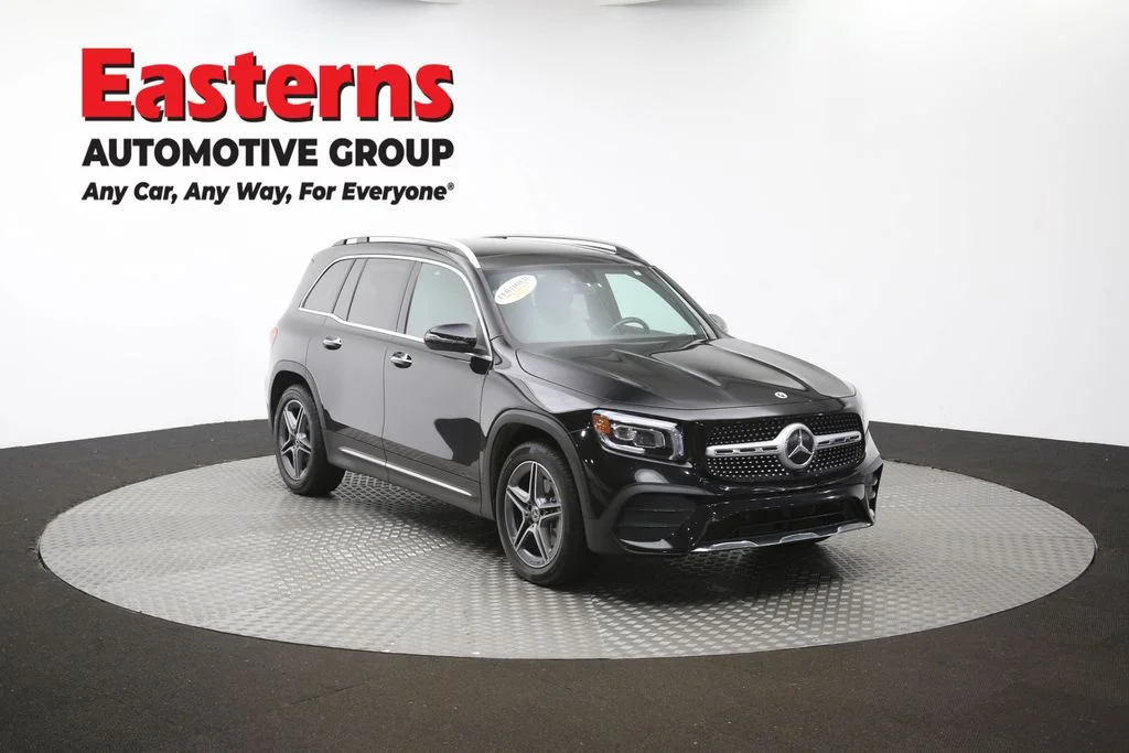 Used 2022 Black Mercedes-Benz GLB 250 image 49