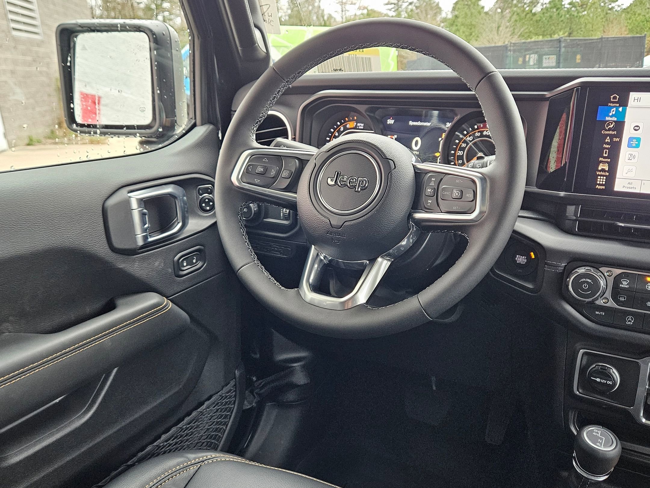 New 2026 Black Clear-Coat Exterior Paint Jeep Sahara image 9