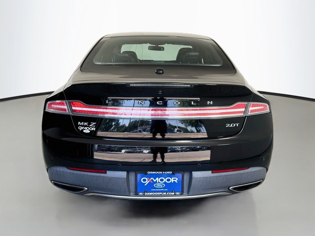 Used 2018 Black Velvet Lincoln Premiere image 12