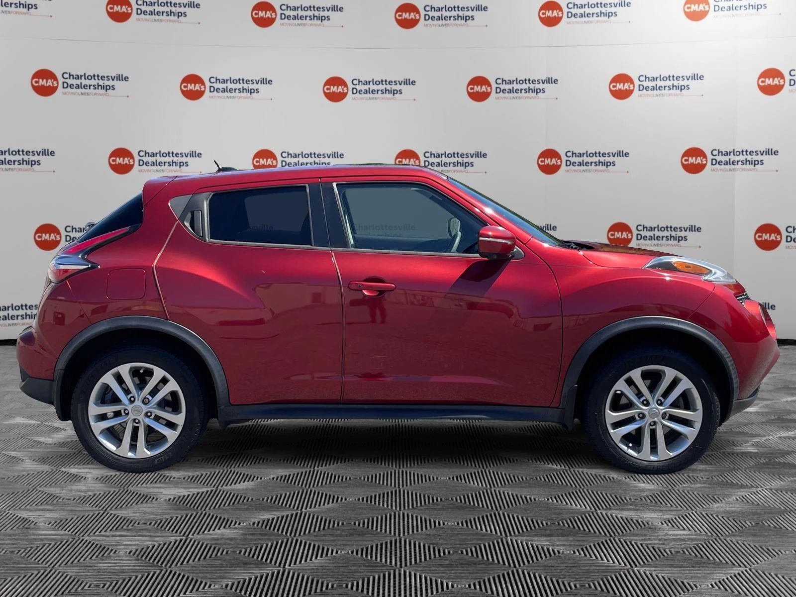 Used 2016 Cayenne Red NISSAN  image 6