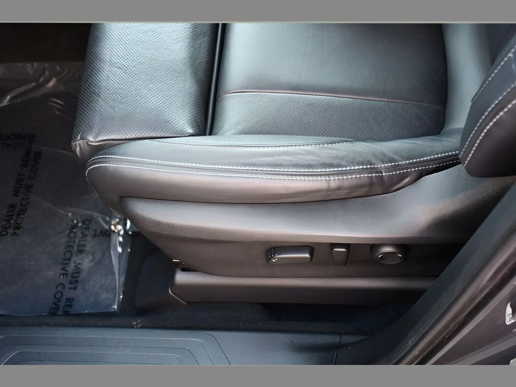 Used 2020 Magnetite Gray Metallic Subaru Limited image 34