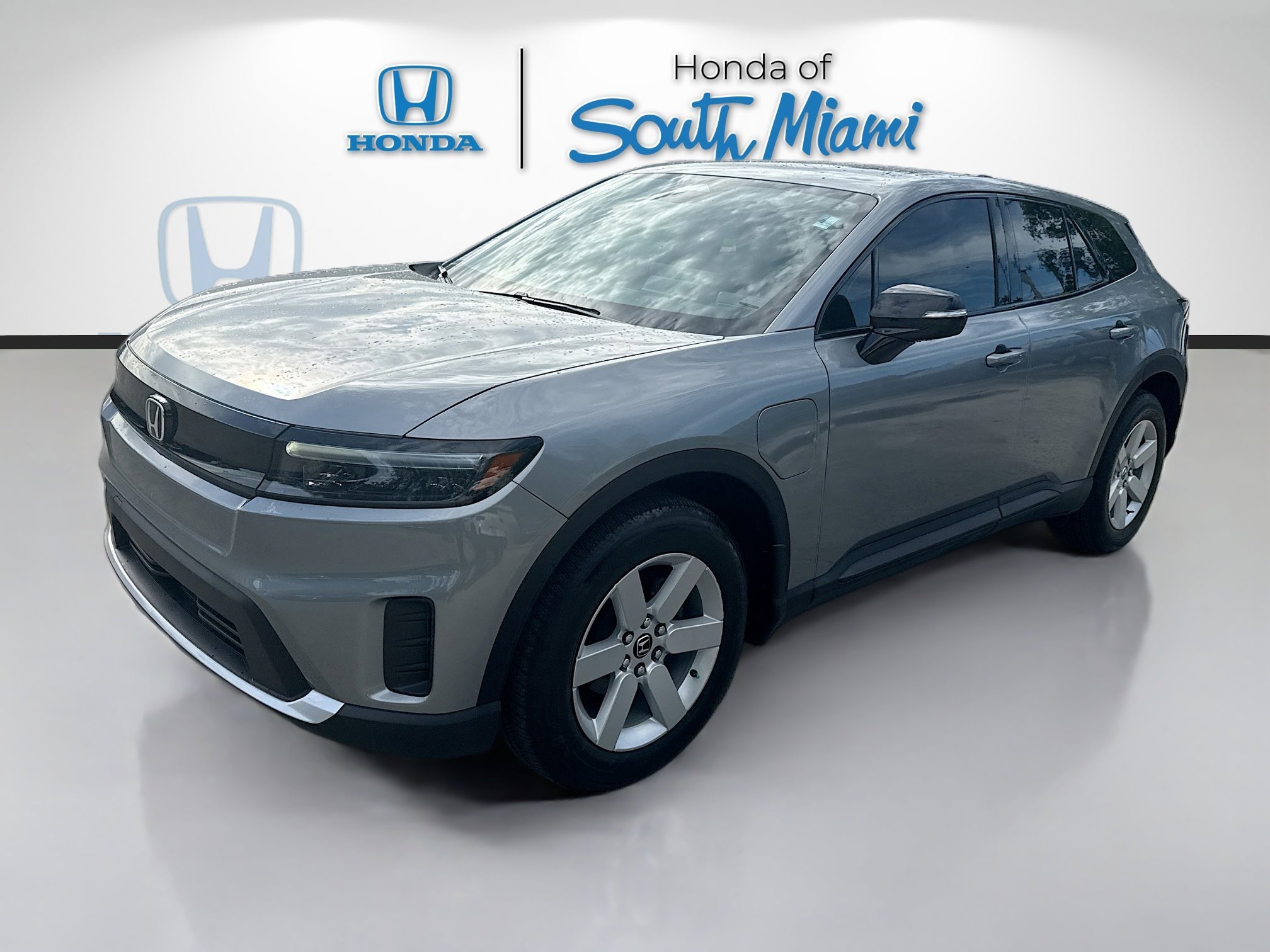 Used 2024 Mercury Silver Metallic Honda EX image 3