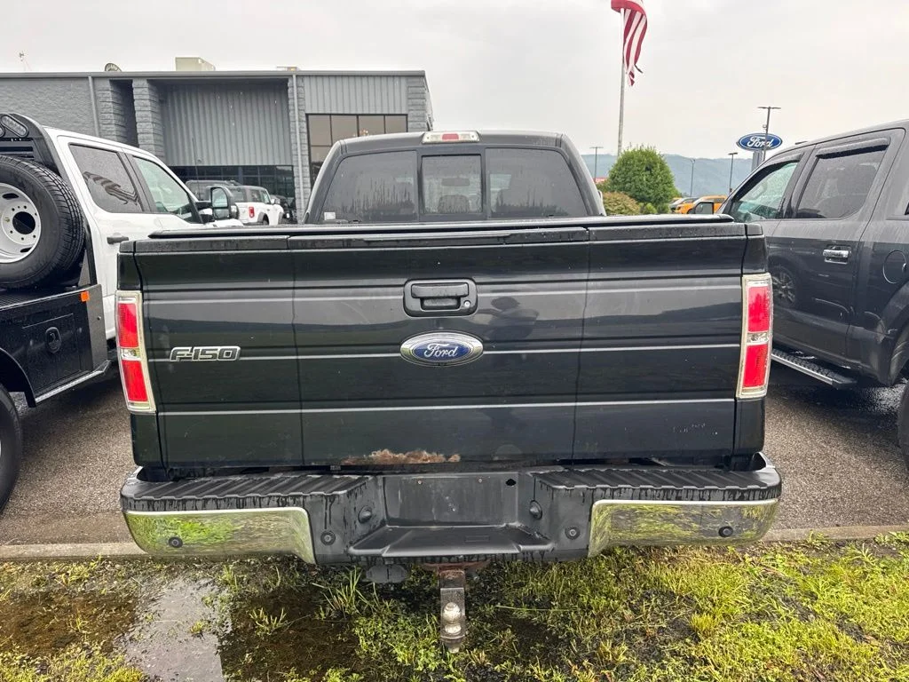 Used 2013 Tuxedo Black Metallic Ford Lariat image 18