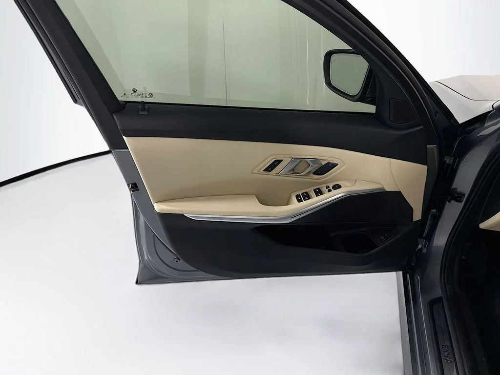2025 BMW 3 Series 330i - Photo 25