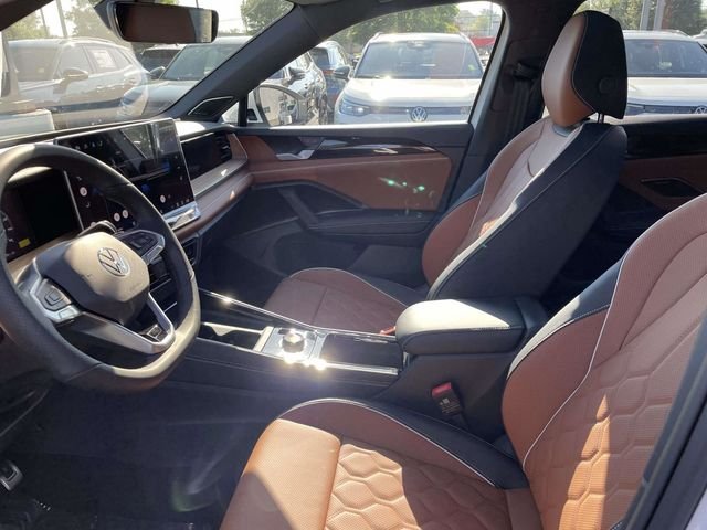 New 2026 White Volkswagen 2.0T SEL R-Line Turbo image 15