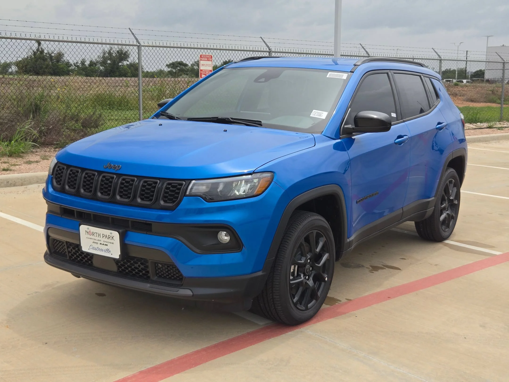 New 2026 Hydro Blue Pearlcoat Jeep Latitude image 7
