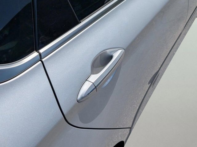 Used 2017 Silver Genesis 3.8 image 39