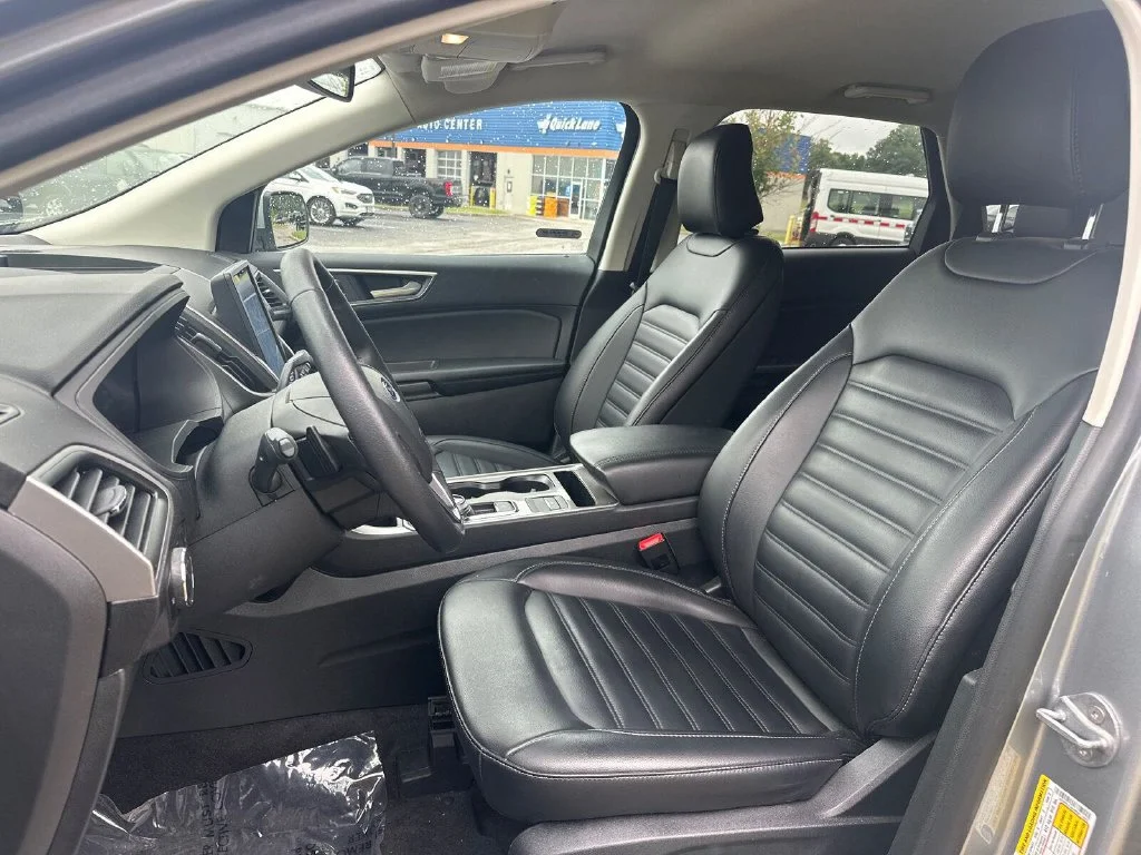 Used 2024 Silver Ford SEL image 3