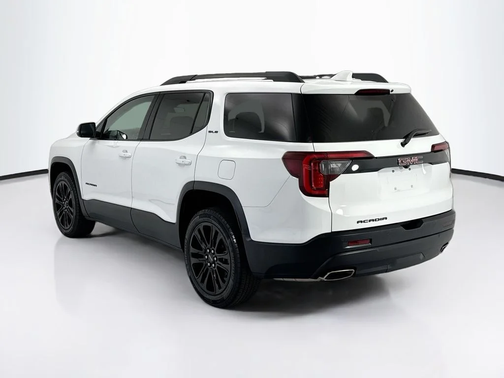 Used 2023 White GMC SLE image 7
