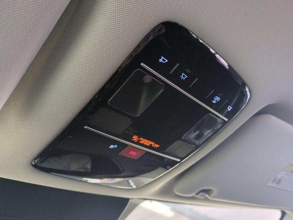 New 2027 Black Hyundai SE FWD image 25