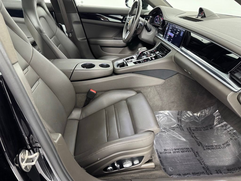 Used 2019 Jet Black Metallic Porsche 4 image 32